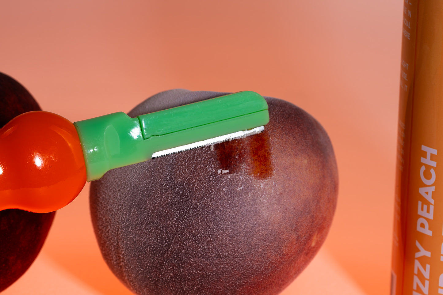 Fuzzy Peach Hair Identifier Spray + Mango Tango TWO FACED Razor (wakse Online Only)